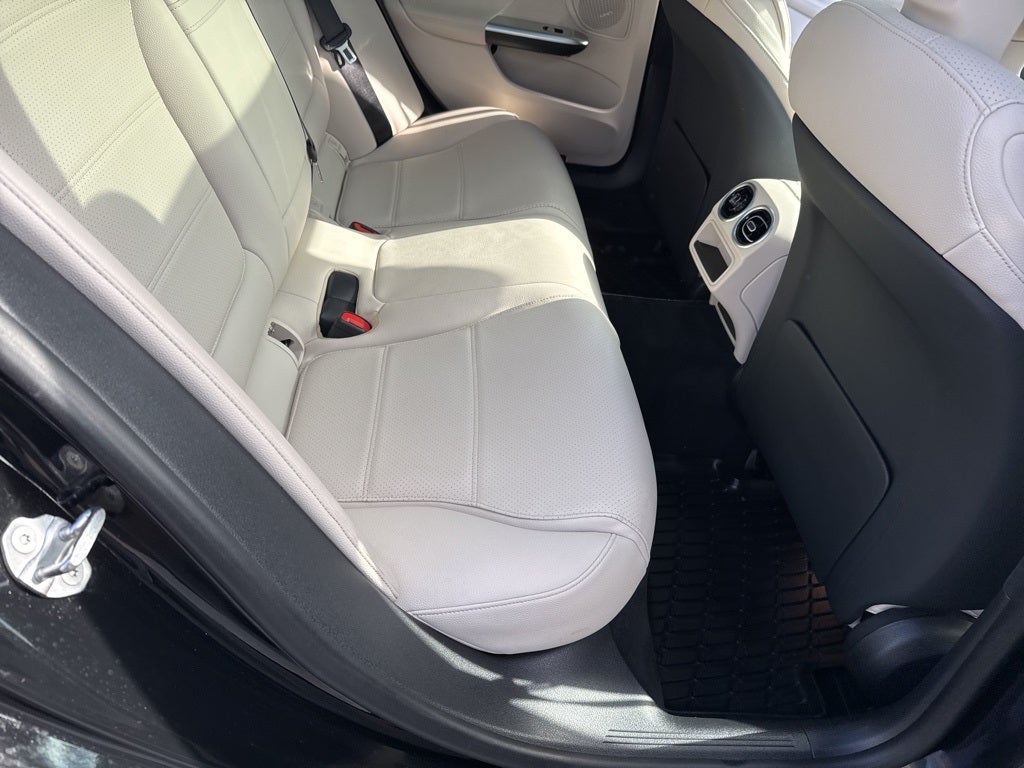 2023 Mercedes-Benz C 300 4MATIC® Sedan
