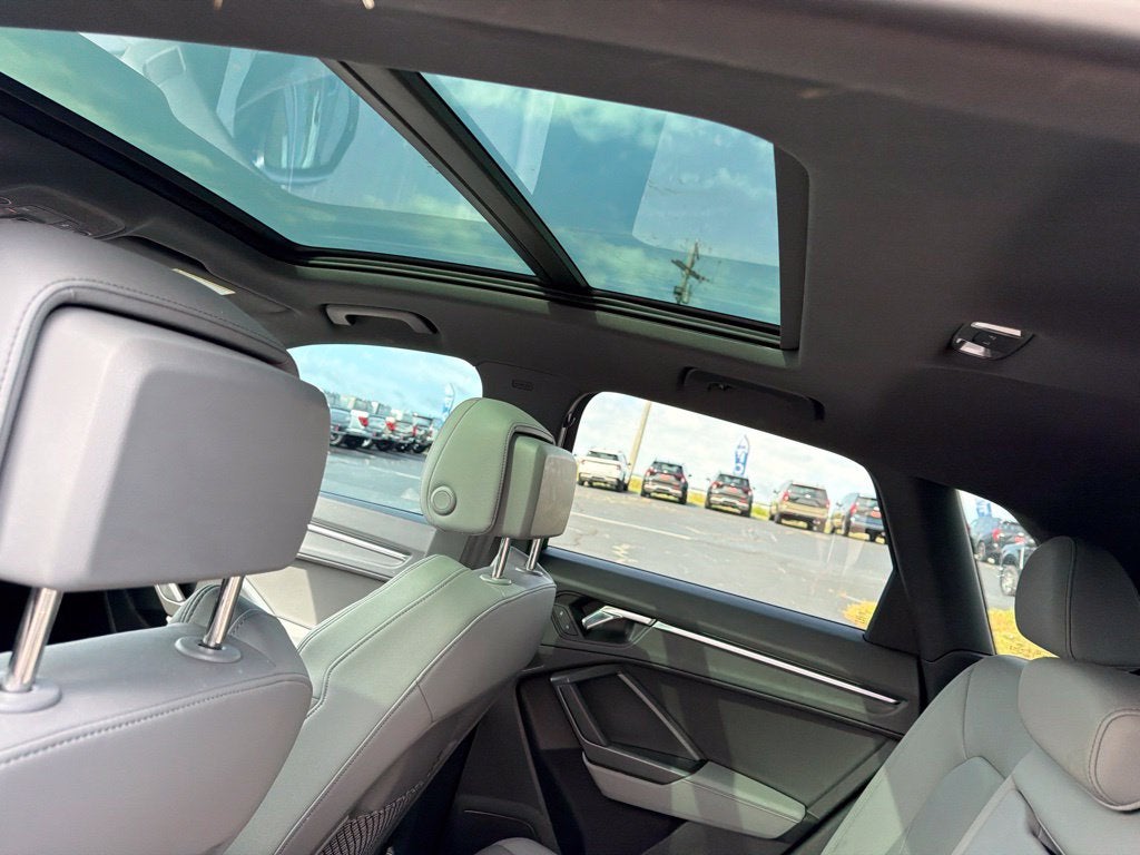 2022 Audi Q3 Premium Plus 45 TFSI S line quattro Tiptronic